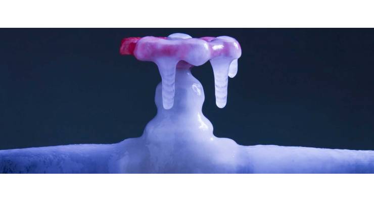 Tubi della caldaia congelati? Ecco cosa fare per evitare una doccia fredda!